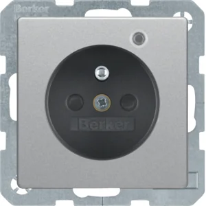 Berker Gniazdo z kontrolą zasilania Berker Q.1/Q.3/Q.7 - aluminium mat - Gniazdka elektryczne - miniaturka - grafika 1