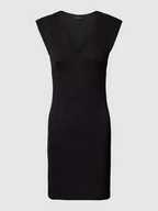 Sukienki - Sukienka etui o długości do kolan ze wzorem z logo na całej powierzchni model ‘OFELIA’ - miniaturka - grafika 1