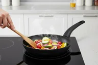 Patelnie - Patelnia 24 cm Perfecto AMBITION - miniaturka - grafika 1