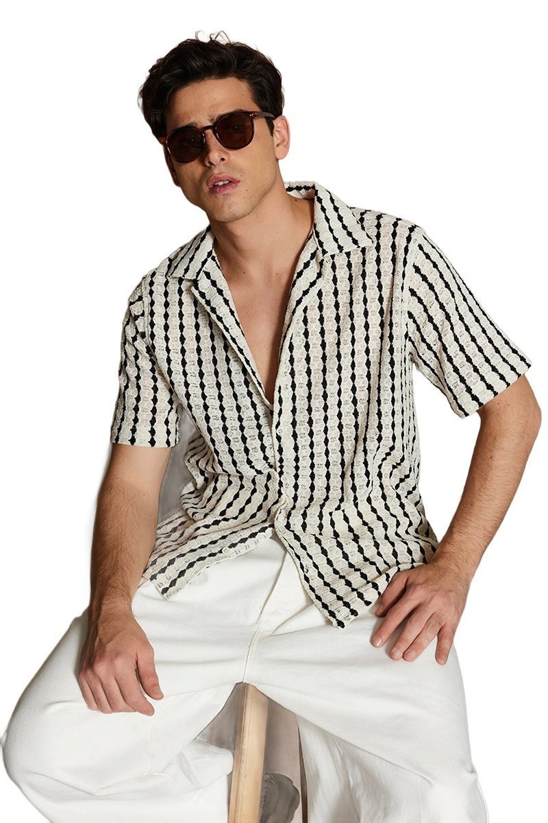 TRENDYOL MAN KOSZULA MĘSKA CASUAL KRÓTKI RĘKAW WZÓR GEOMETRYCZNY S 5DA