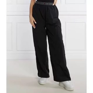 Spodnie damskie - Tommy Jeans Spodnie BAGGY TAPING | Loose fit - grafika 1