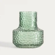 Wazony i flakony - Wazon LOMEN szklany młotkowany ciemnozielony 15x18 cm HOMLA - miniaturka - grafika 1