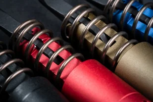 Strike Industries - Dosyłacz zamka AR Extended Forward Assist do AR-15/AR-10 - Czarny - SI-AR-E-FA-BK - Osprzęt do wiatrówek - miniaturka - grafika 7