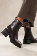 Botki damskie - Czekoladowe botki damskie Sergio Leone na bieżnikowanej podeszwie stalowa ozdoba na cholewce YG74869 - miniaturka - grafika 1