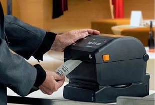 Drukarka etykiet Zebra ZD421T termiczna i termotransferowa 203 DPI do 104 mm PC, MAC: USB, Ethernet | KUP z zamiennikami i oszczędzaj! - ZADZWOŃ 730 811 399 PROMOCJA! - Drukarki kart i etykiet Drukarka etykiet Zebra ZD421T termiczna i termotransferowa 203 DPI do 104 mm PC, MAC: USB, Ethernet | KUP z zamiennikami i oszczędzaj! - ZADZWOŃ 730 811 399 PROMOCJA! - Drukarki kart i etykiet - miniaturka - grafika 8