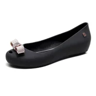 Sandały damskie - Buty damskie Melissa, kokardka, płytkie otwarcie, niska cholewka, płaskie, galaretowce, sandały damskie, letnie buty na wakacje na plaży Czarny 40 - miniaturka - grafika 1