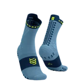 Skarpetki sportowe męskie - COMPRESSPORT Skarpetki do biegania trailowe PRORACING SOCKS V4 TRAIL denim/poseidon - miniaturka - grafika 1