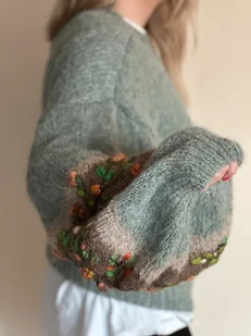 Sweter Beatrix - Swetry damskie - miniaturka - grafika 1