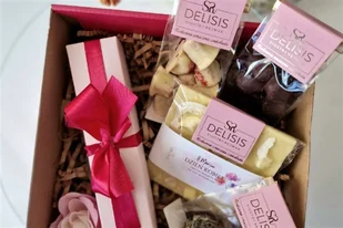 Kobiecy Box na Dzień Kobiet - Czasopisma - miniaturka - grafika 1