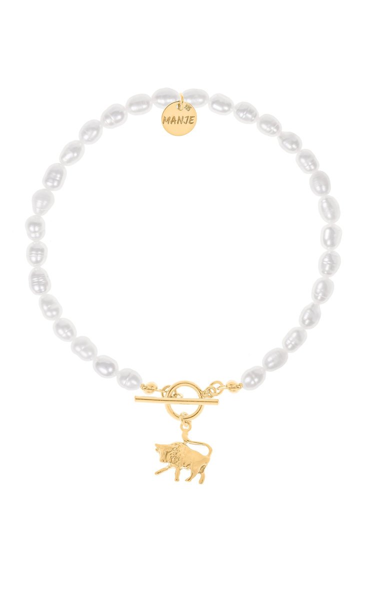 Bransoletka z pereł z pozłacanym znakiem zodiaku Byk 17 cm