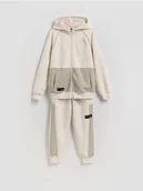 Spodnie i spodenki dla chłopców - Reserved - Dzianinowy komplet - kremowy - miniaturka - grafika 1