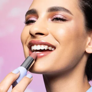 PUPA Milano Dreamscape Nawilżający balsam do ust 001 Nude Touch - Balsamy do ust - miniaturka - grafika 4