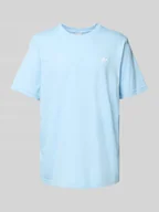 Koszulki męskie - T-shirt z wyhaftowanym logo i okrągłym dekoltem - miniaturka - grafika 1