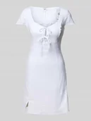 Sukienki - Sukienka mini z wiązaniem model ‘ISABEAU’ - miniaturka - grafika 1