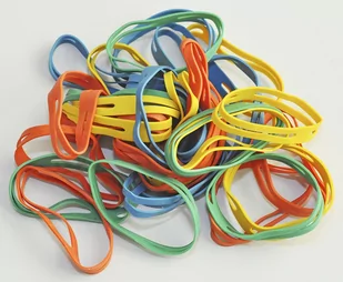 Q-CONNECT Gumki krzyżowe 0,1kg, średnica 50mm, mix kolorów KF14678 - Gumki biurowe - miniaturka - grafika 1