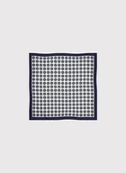 Dodatki do ubrań - Biała poszetka męska w geometryczny wzór - miniaturka - grafika 1