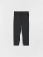 Spodnie i spodenki dla chłopców - Reserved - Eleganckie spodnie regular - ciemnoszary - miniaturka - grafika 1