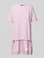 Sukienki - Sukienka o długości do kolan z obniżonymi ramionami model ‘Tsuki’ - miniaturka - grafika 1