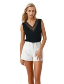 Koszulki i topy damskie - Koszulka z dekoltem w serek Penny czarna S - miniaturka - grafika 1