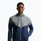 Kurtki i kamizelki sportowe męskie - Kurtka do biegania męska Nike Impossibly Light Windrunner smoke grey/smoke grey/midnight navy - miniaturka - grafika 1