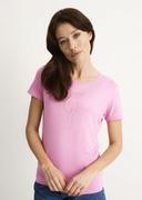 Koszulki i topy damskie - Różowy T-shirt damski z wilgą - miniaturka - grafika 1