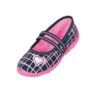 Kapcie damskie - Dziewczęce granatowe kapcie w kratę z nadrukiem serduszka - miniaturka - grafika 1