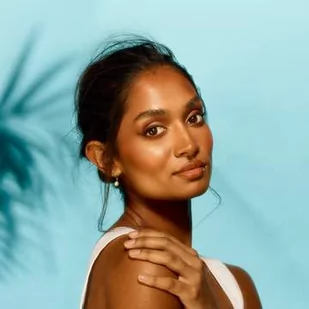 Barry M Powder Bronze r) Heatwave Powder Bronze r) 7 g Cień Island Medium) - Bronzery i konturowanie twarzy - miniaturka - grafika 4