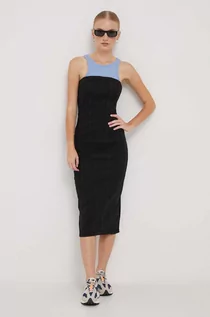 Sukienki - Sisley sukienka jeansowa kolor czarny mini dopasowana - grafika 1