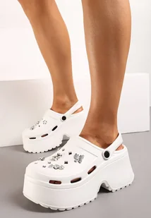 Białe Klapki na Grubej Podeszwie z Piankowego Tworzywa z Metalicznym Aplikacjami Twinella - Klapki i japonki damskie - miniaturka - grafika 1