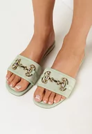 Klapki i japonki damskie - Zielone Płaskie Klapki z Ozdobną Klamerką na Szerokim Pasku Mosani - miniaturka - grafika 1