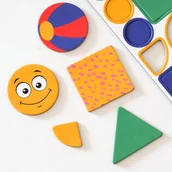 Akcesoria do tablic - Zestaw edukacyjny magnesy kształty do układania dla dzieci klasyczne kolory 48 elementów - miniaturka - grafika 1