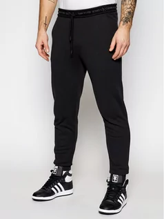 Spodnie męskie - Calvin Klein Spodnie dresowe J30J317196 Czarny Regular Fit - grafika 1