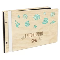 Albumy fotograficzne - Album Na Zdjęcia Z Pierwszą Stroną W Kolorze W Drewnianej Oprawie Z Czarnymi Kartami Z Grawerem I Need Vitamin Sea  Muszelki Plaża - miniaturka - grafika 1