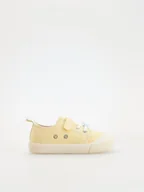 Buciki dla niemowląt - Reserved - Trampki z ozdobną aplikacją - jasnożółty - miniaturka - grafika 1