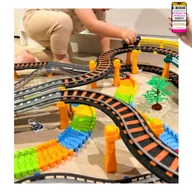 Zabawki konstrukcyjne - PREZENT NA URODZINY DLA DZIECKA CHŁOPCA – TOR KOLEJOWY I WYŚCIGOWY W JEDNYM LOKOMOTYWA AUTKA + EBOOK-3 - miniaturka - grafika 1