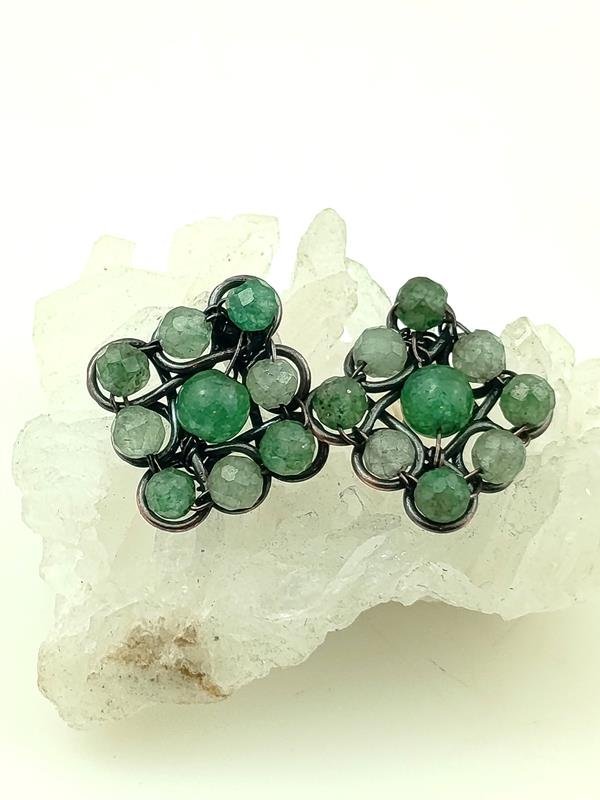 Awenturyn - kolczyki miedziane, wymiary 1.6x1.6 cm, waga 2.0 gramy, sztyfty, znak Barana, Bliźniąt, Byka, rękodzieło