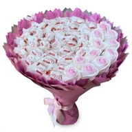 Zestawy upominkowe - Słodki jadalny bukiet różowy z cukierkami Raffaello i 11 mydlanych róż (średnica 30 cm) - miniaturka - grafika 1