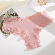 Majtki damskie - Figi z prążkowanego materiału z koronką - Różowy XL - miniaturka - grafika 1