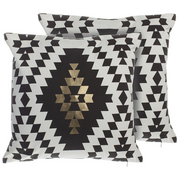 Tace i patery - Beliani Zestaw 2 poduszek dekoracyjnych bawełniany w romby 45 x 45 cm czarno-b - miniaturka - grafika 1