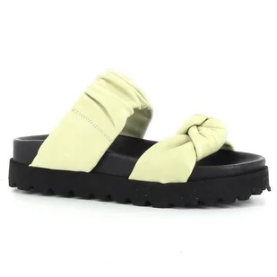 Zielone klapki na platformie CARINII - Carinii - Klapki i japonki damskie - miniaturka - grafika 1