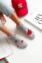 Stopki damskie nie do pary jasno szare w urocze biedronki Milena - Skarpetki damskie - miniaturka - grafika 1