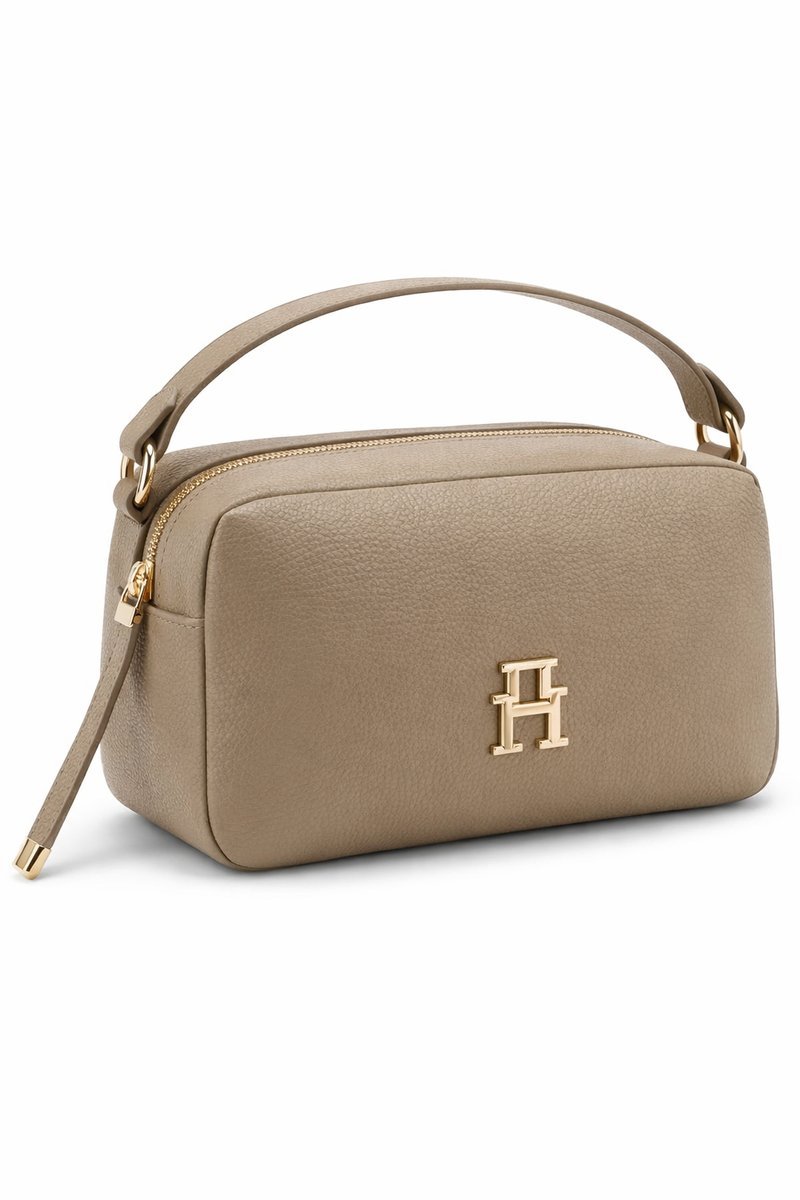 TOMMY HILFIGER BEŻOWA LISTONOSZKA Z LOGO ZŁOTE OKUCIA 17x9x8 1I4A