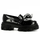 Mokasyny damskie - Czarne mokasyny damskie z łańcuchem CARINII - Carinii - miniaturka - grafika 1