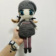 Lalki dla dziewczynek - Lalka dekoracyjna kolekcjonerska szydełkowe oczy - miniaturka - grafika 1