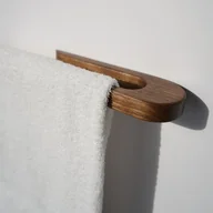 Wieszaki łazienkowe - Orzechowy minimalistyczny wieszak łazienkowy na ręczniki - miniaturka - grafika 1
