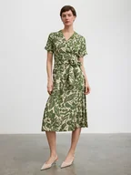 Sukienki - BGN Sukienka w kolorze beżowo-zielonym - miniaturka - grafika 1