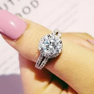 Inne - TEMU Luksusowy pierścionek zaręczynowy z syntetycznym 2-karatowym halo, styl 1 sztuka, syntetyczny, dla kobiet, modny, hipoalergiczny, srebrny, - miniaturka - grafika 1