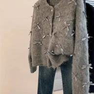 Swetry damskie - TEMU Damski, przytulny kardigan w szarej kolorze z detalami w postaci kokard - miękki, długi rękaw, sweter zapinany na guziki na jesień i zimę, - miniaturka - grafika 1