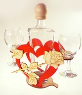 Miseczki i talerzyki dla dzieci - Pigmejka Karafka na alkohol - serce PIGMEJKA, 500 ml + 2 szt. lampki do wina - miniaturka - grafika 1