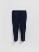 Spodnie i spodenki dla chłopców - Reserved - Eleganckie spodnie z wiskozą - granatowy - miniaturka - grafika 1